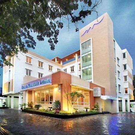 Urbanview Hotel Grand Malabar Бандунг Экстерьер фото